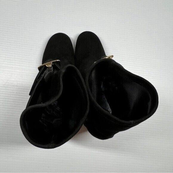 Burberry Women's 10 Britannia Buckle Block Suede Black Heel Buckle Booties - Picture 12 of 15